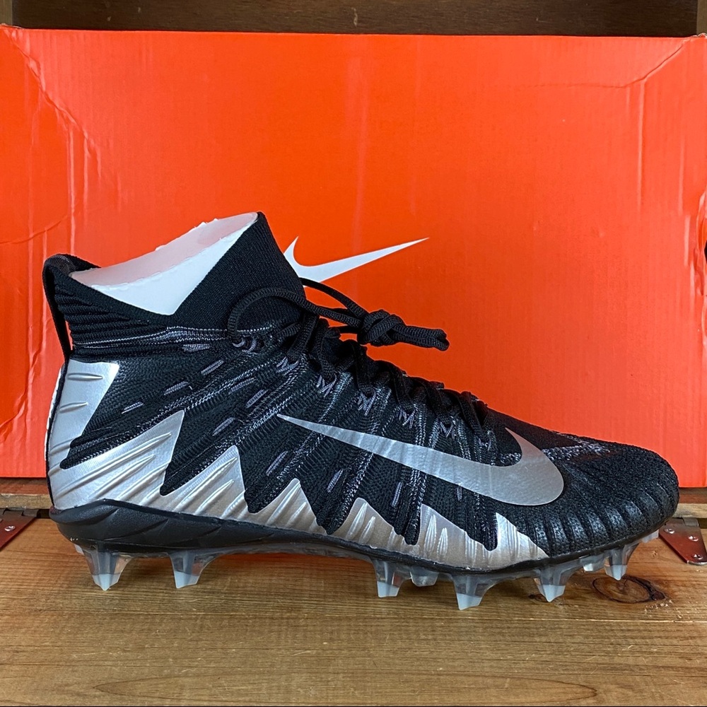 Nike Alpha Menace Elite Football Cleats New